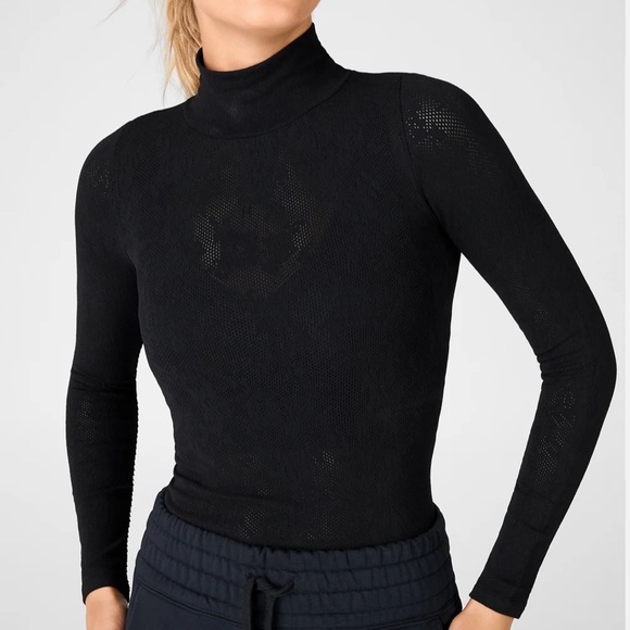 Fabletics Jess Sculptknit Long Sleeve Top Size S NWT - Picture 4 of 5